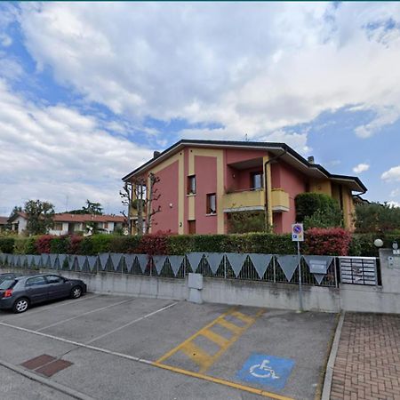 Luminoso Trilocale Con Piscina E Giardino Privato Apartment Desenzano del Garda Exterior photo