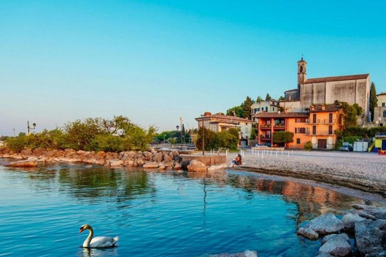 Luminoso Trilocale Con Piscina E Giardino Privato Apartment Desenzano del Garda Exterior photo