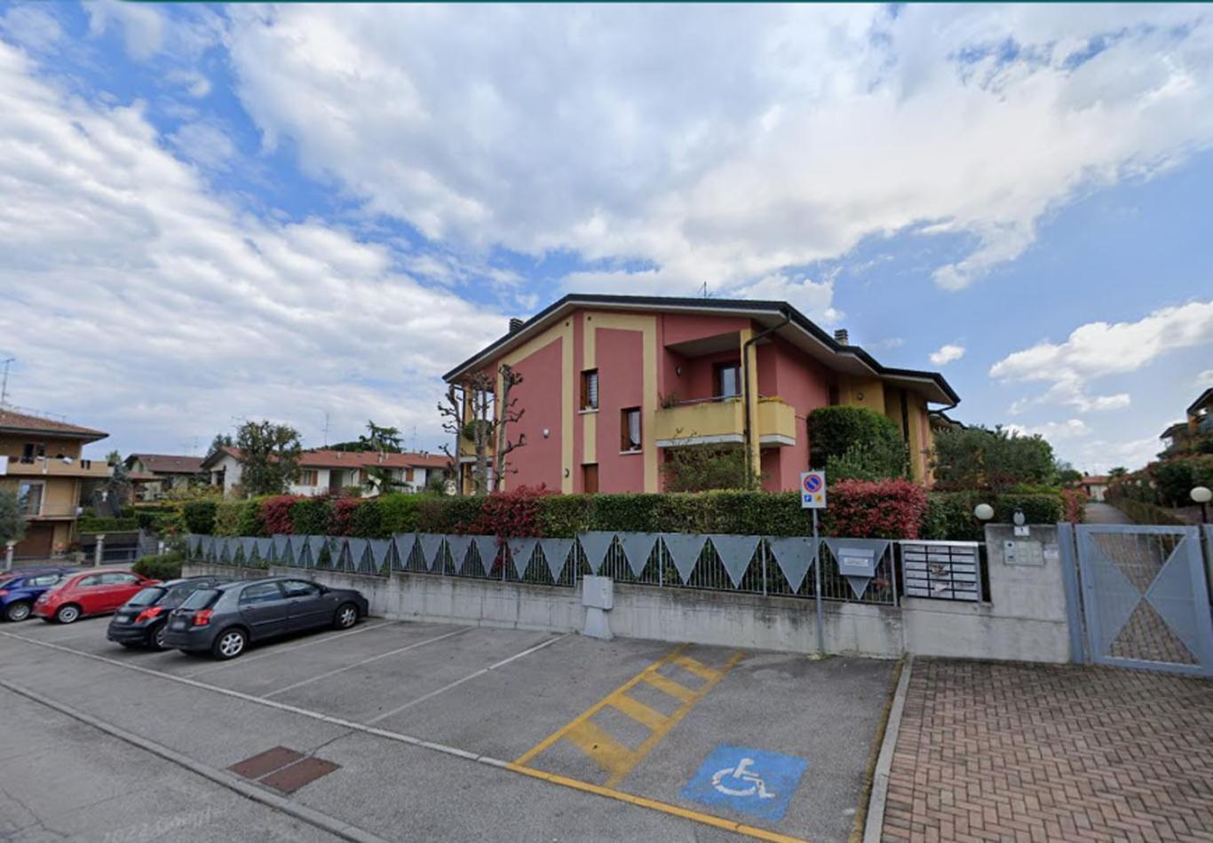 Luminoso Trilocale Con Piscina E Giardino Privato Apartment Desenzano del Garda Exterior photo