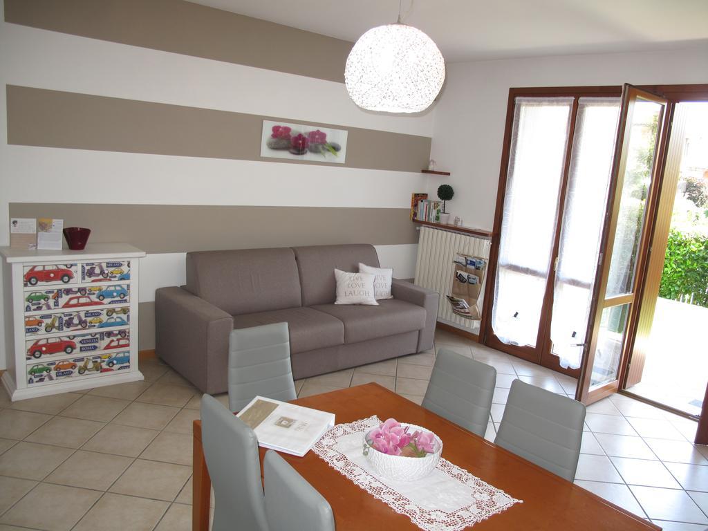 Luminoso Trilocale Con Piscina E Giardino Privato Apartment Desenzano del Garda Exterior photo